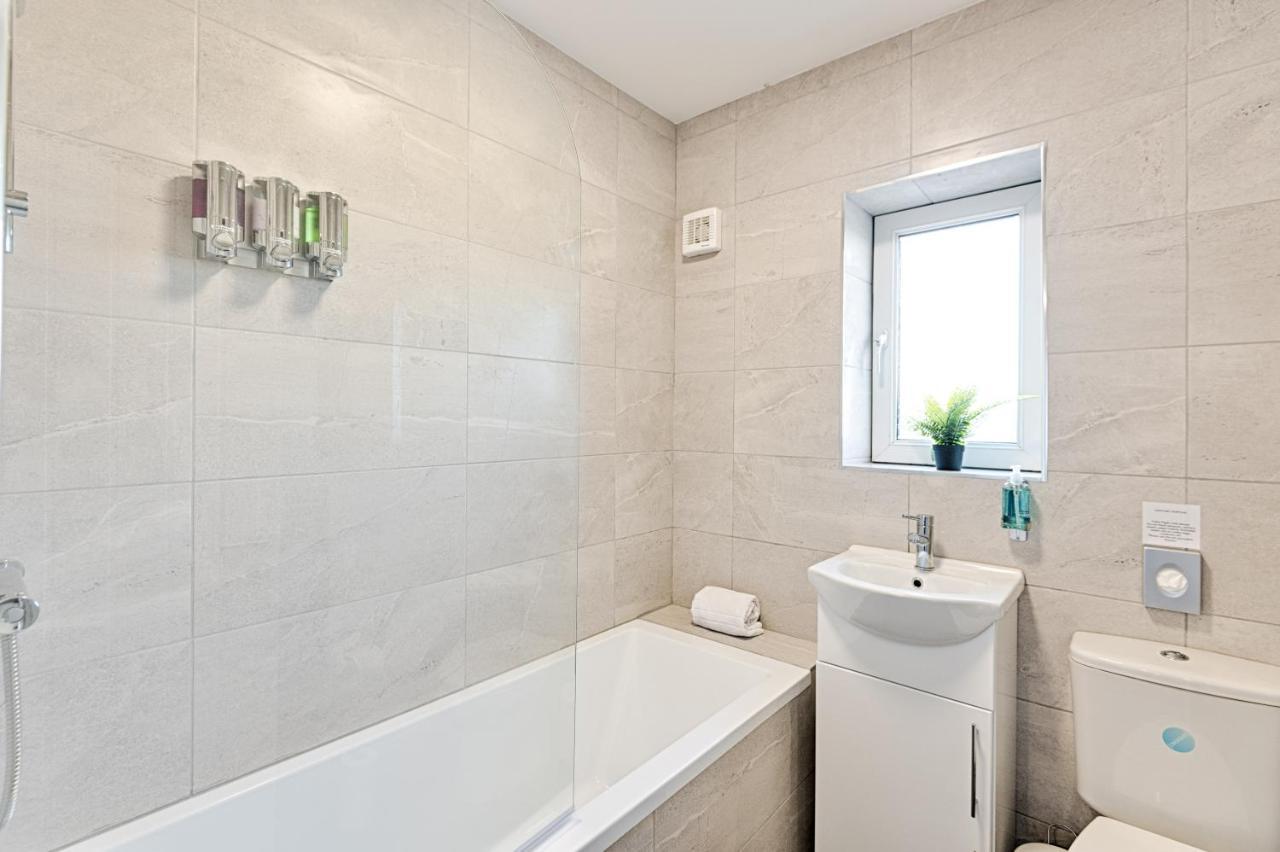 The Glenroy - Tv In Every Bedroom! Swansea Bagian luar foto