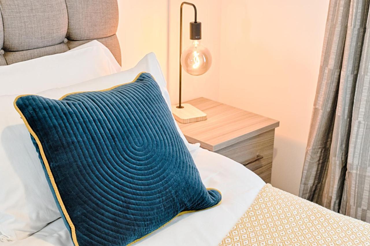 The Glenroy - Tv In Every Bedroom! Swansea Bagian luar foto